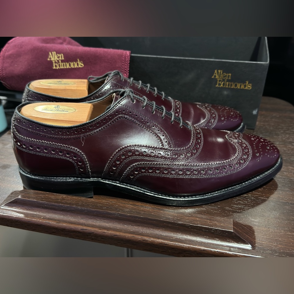 Allen Edmonds McAllister size 9C.